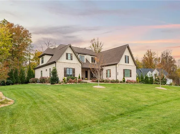 7821 Neugent Dr, Kernersville, NC 27284