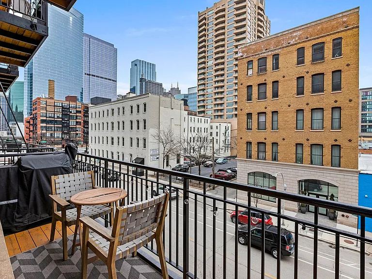 616 W Fulton St #217 — Photo 10