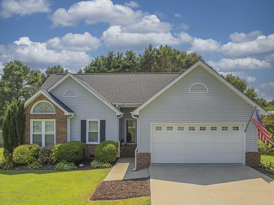 1st image of 64 Bradford Pl