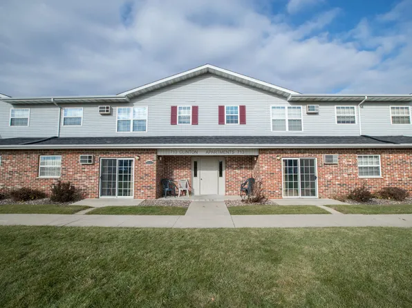 713 Clinton St APT 101, Horicon, WI 53032