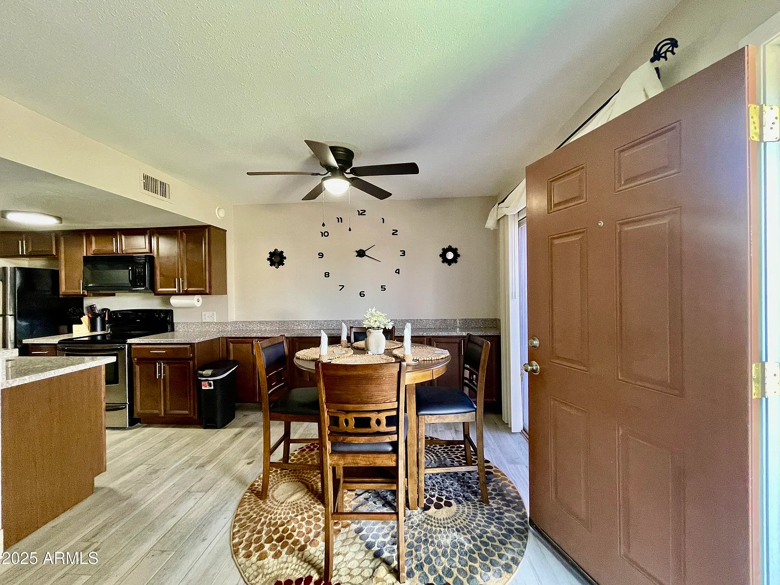 2 bed, 1.5 bath, 967 sqft, $2,900 — Photo 4