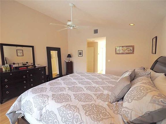4th image of 419 Stonemont Dr