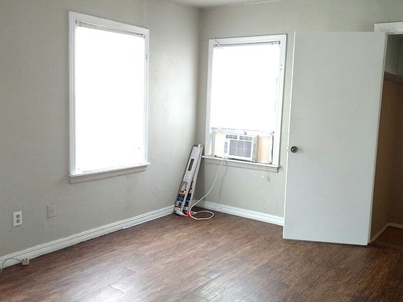 2nd image of 1168 Windemere Ave