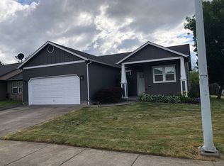 911 N 1st St, Creswell, OR 97426