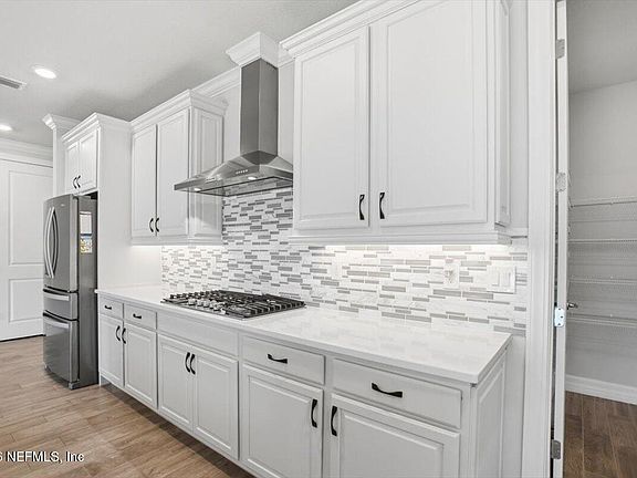 5th image of 10909 TOWN VIEW Drive