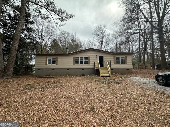 488 Lake Cir, Newnan, GA 30263