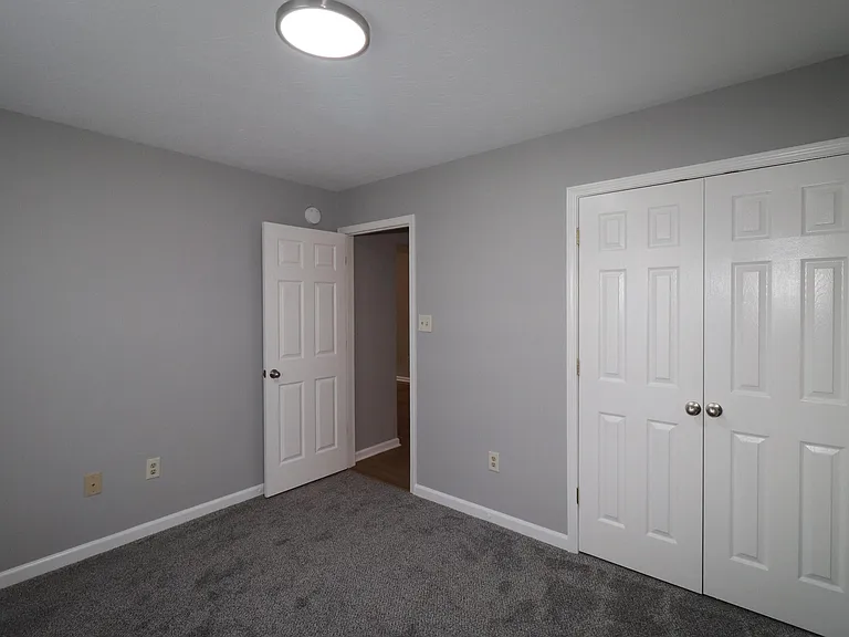 125 Christopher Dr — Photo 15