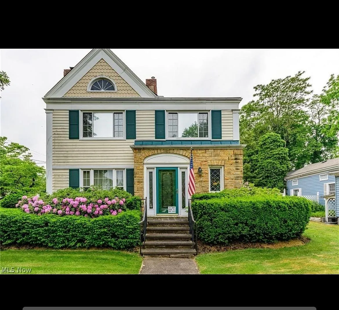 4 bed, 3.5 bath, 4250 sqft, $2,195 — Photo 1