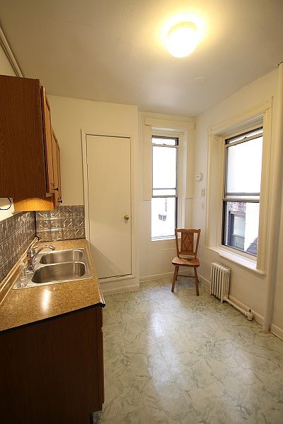 1st image of 626 E 14th St APT 15