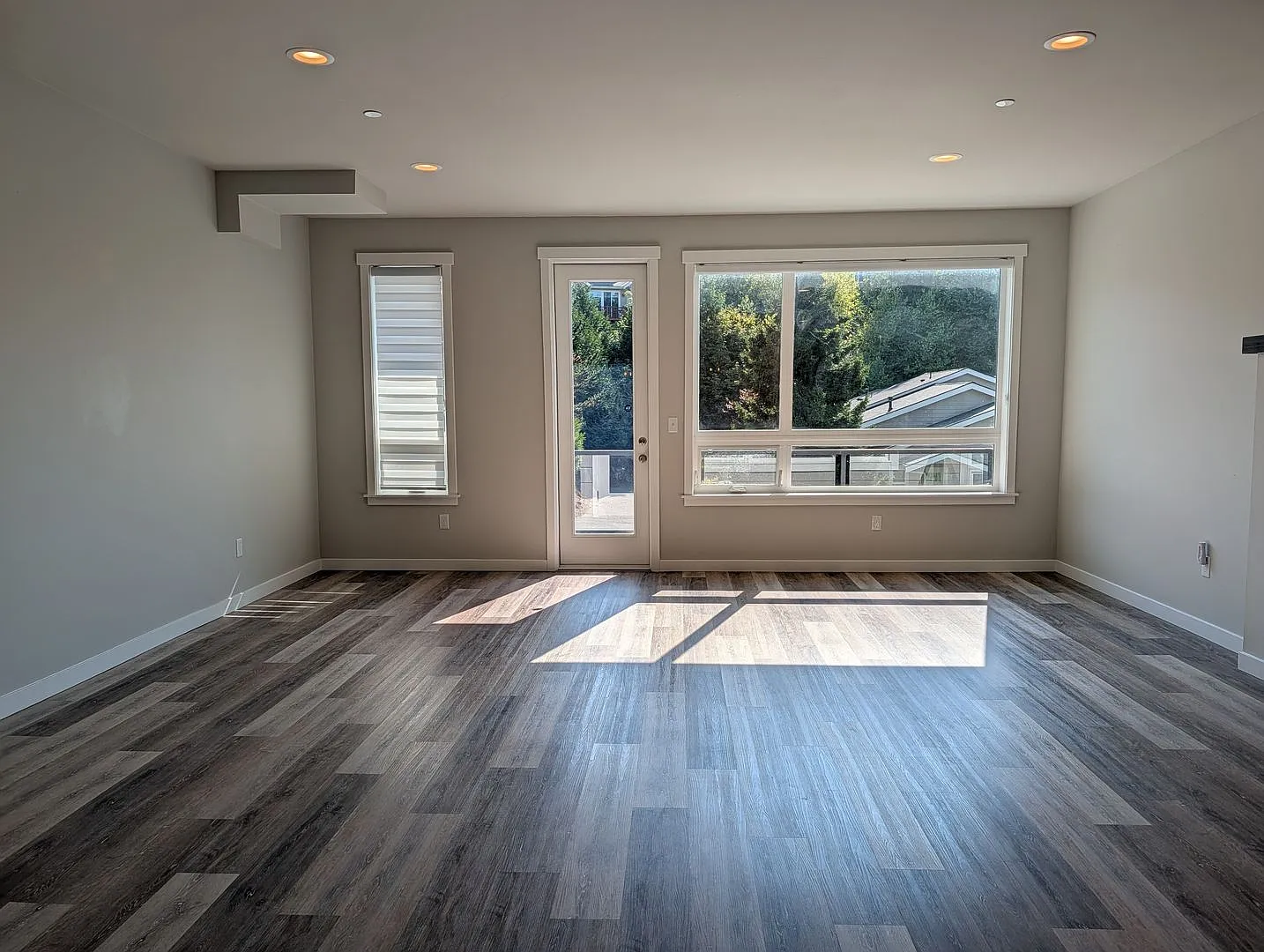 1306 Digby Place — Photo 3