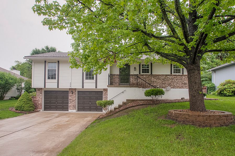 1st image of 339 SE Brownfield Dr