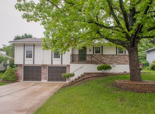 339 SE Brownfield Dr, Lees Summit, MO 64063