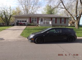 812 Daly Dr, Moberly, MO 65270