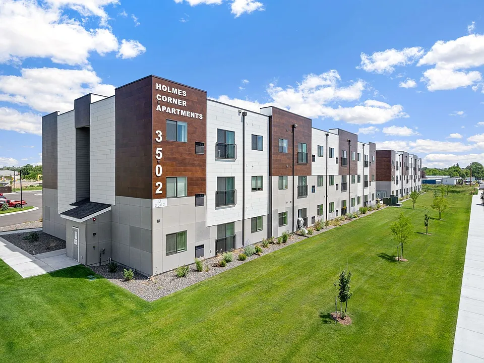 Holmes Corner Apartments