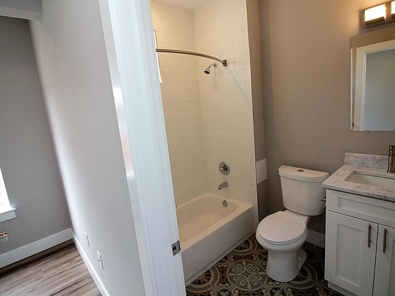 5th image of 4134 Chester Ave #2qhd0c3te