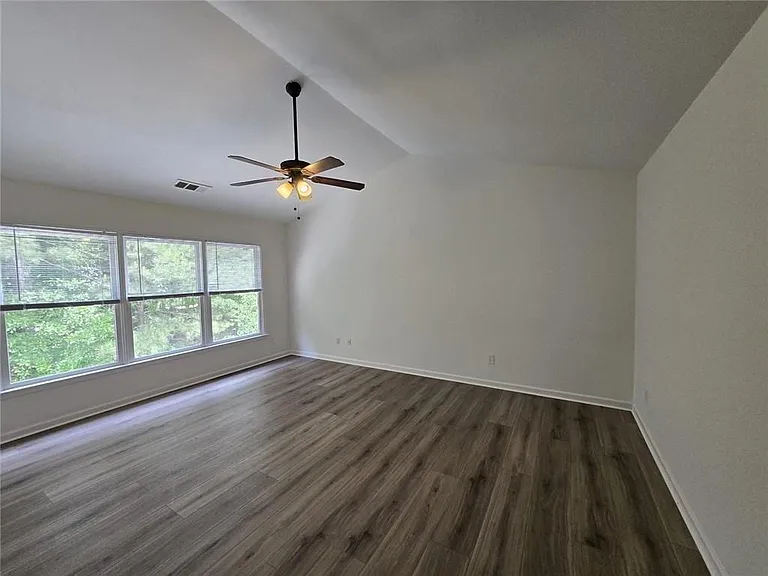 10845 Glenbarr Dr — Photo 7