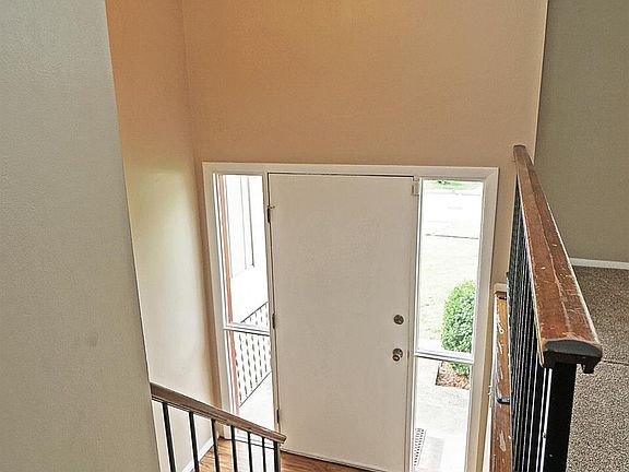 2nd image of 3116 Glenaire Dr