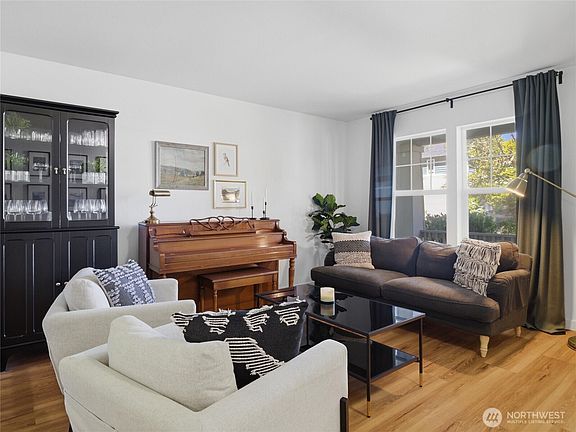 5th image of 1179 Griggs Street