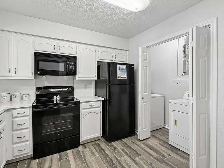 Chisholm Place — Photo 11