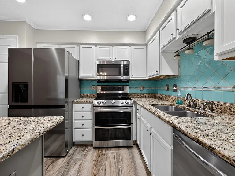 8155 Deer Chase Ln — Photo 9