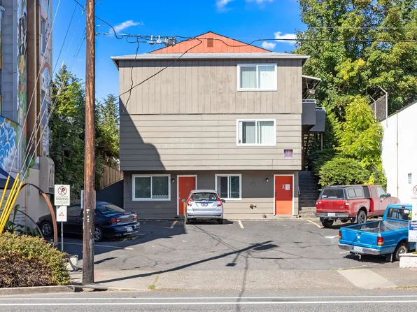 Timaria Apartments, 2819 NE Glisan St APT 3, Portland, OR 97232