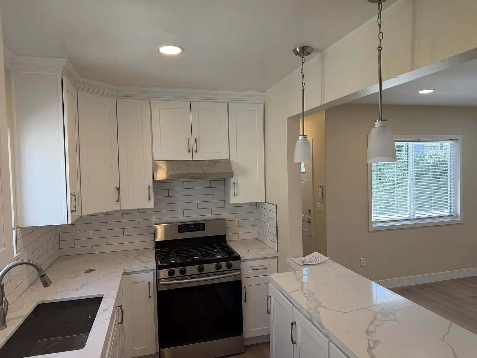 1 bed, 505 sqft, $2,400 — Photo 4