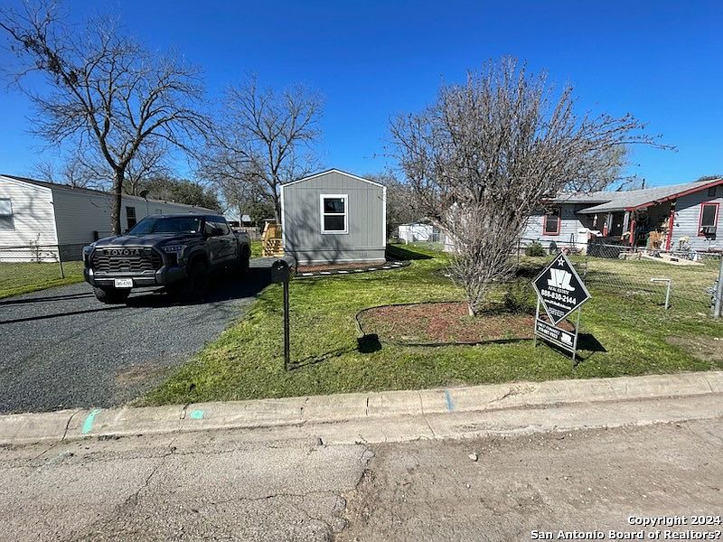 1st image of 806 AVENUE S