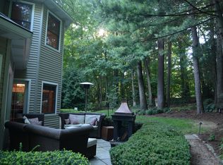 2277 Oak Leaf Dr, State College, PA