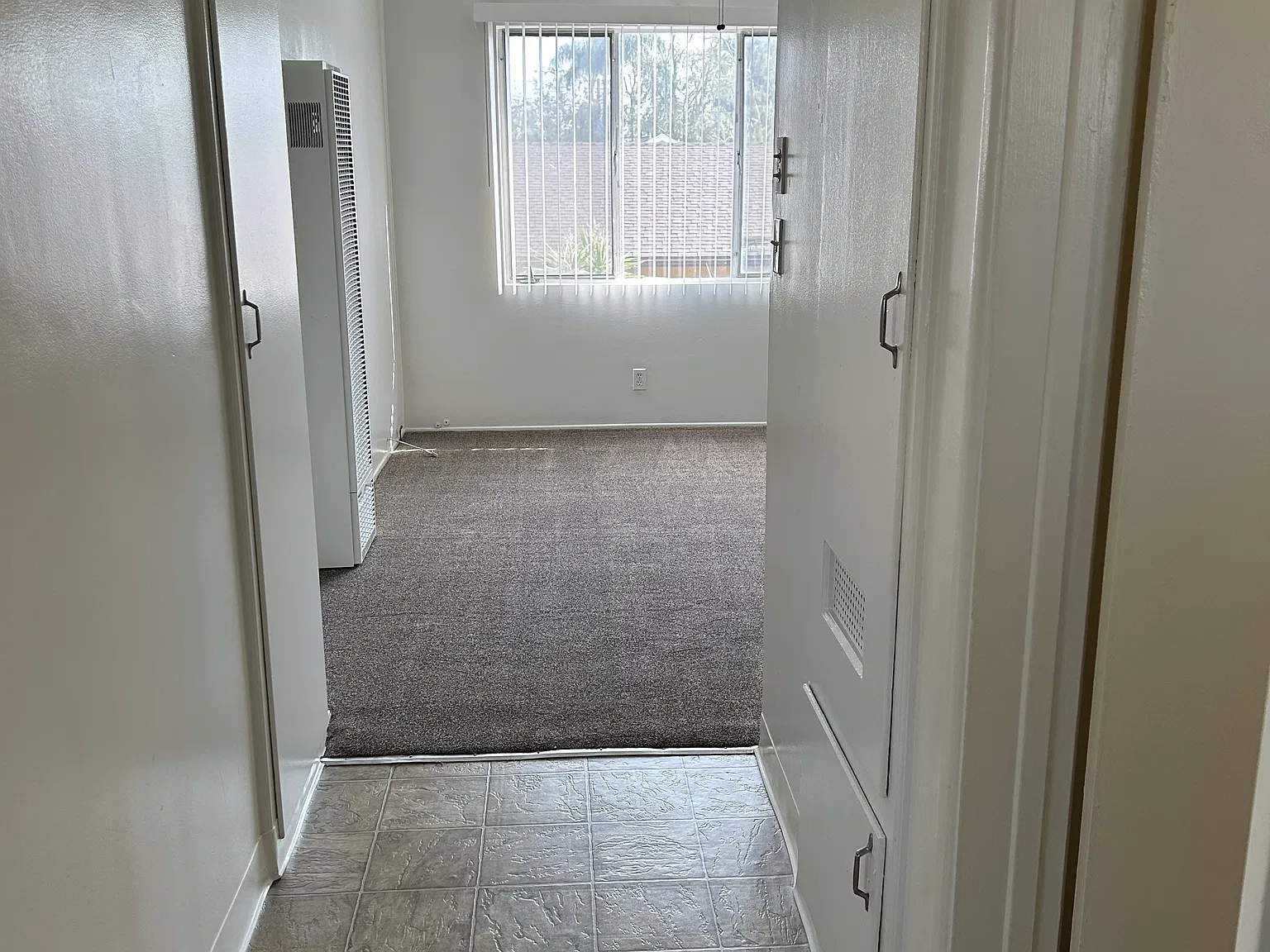 Upland - 1-Bedroom Apartment for Lease — Photo 4