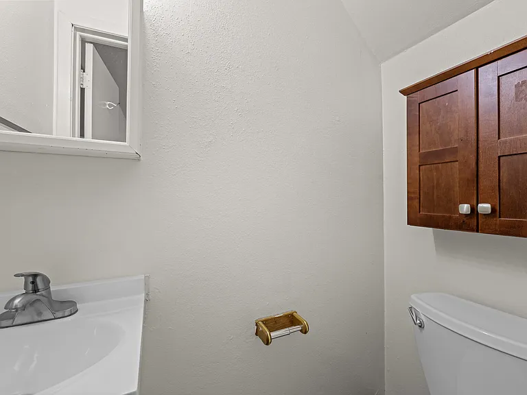 18 Ash Ct — Photo 42