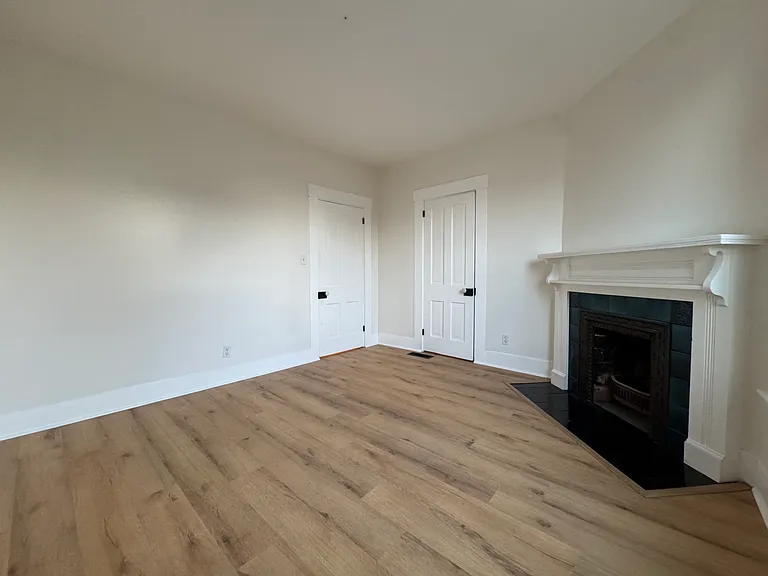 1828 Ekin Ave #2 — Photo 12