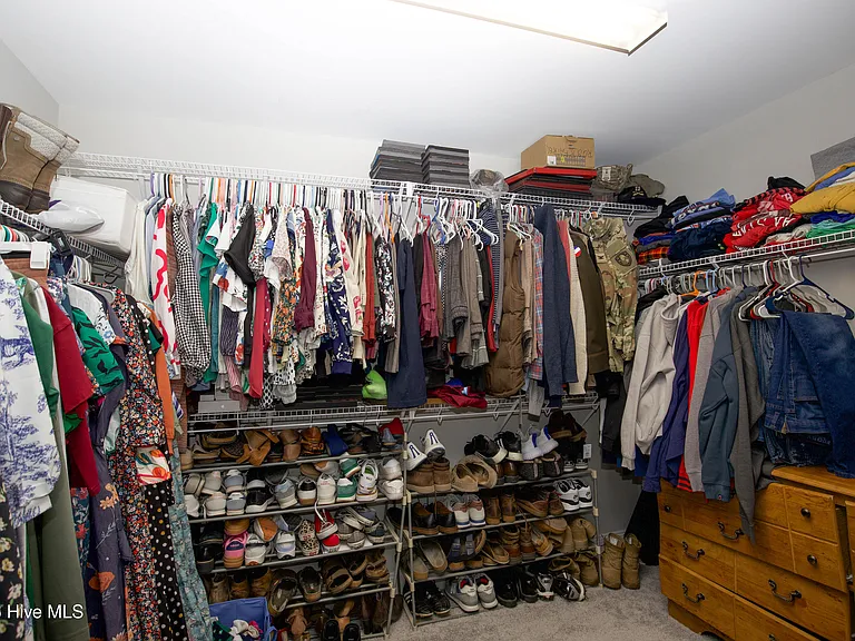 643 Lilac Ln — Photo 26