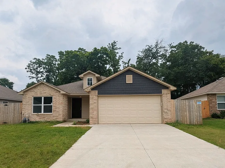 834 Highgarden Cir — Photo 15