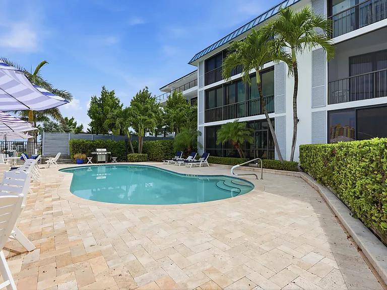 220 Lake Dr #206 — Photo 31