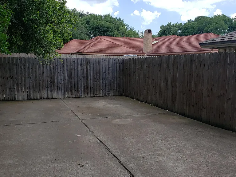 3016 Overton Park Dr W — Photo 41