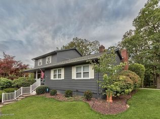 45 Foxwood Rd, Wilkes Barre, PA 18702