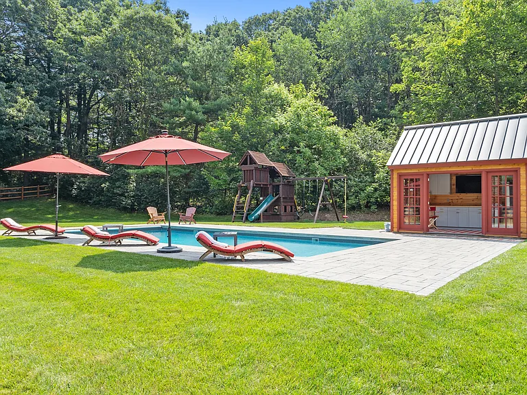 29 Hayes Ln — Photo 8