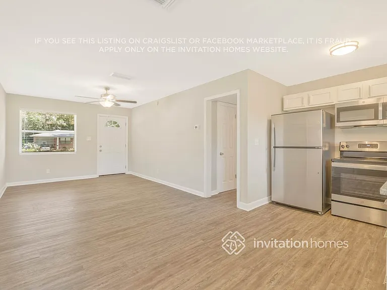 1144 Skye Dr E — Photo 10
