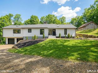 4 Windy Woods Circle, Newtown, CT 06470