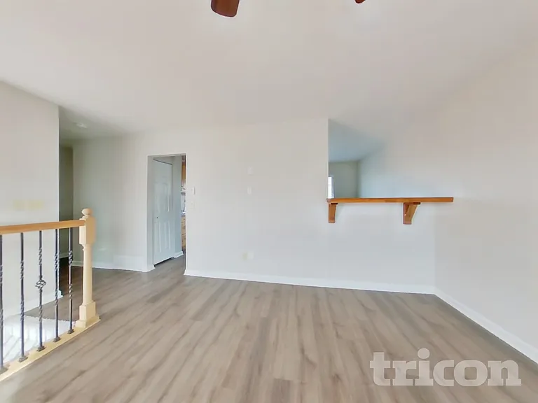 2505 Nadine Dr — Photo 2