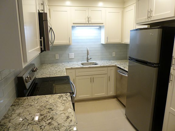 4th image of 2701 Bellefontaine St APT A34