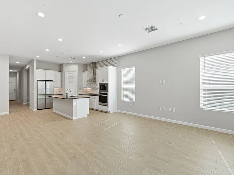 5028 E Shady Glen Ave — Photo 9