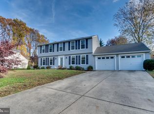 6511 Crayford St, Burke, VA 22015
