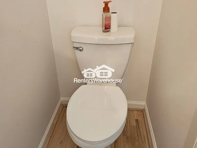 2530 Wellsley Ln — Photo 16