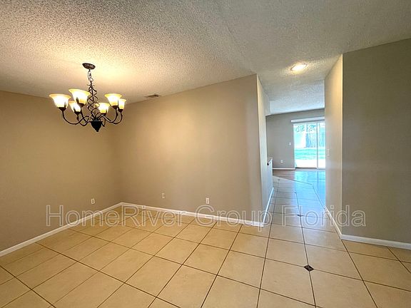 3rd image of 518 Wynnwood Dr
