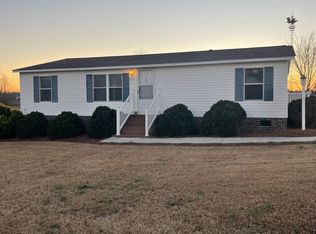 2102 Fountaintown Rd, Chinquapin, NC 28521