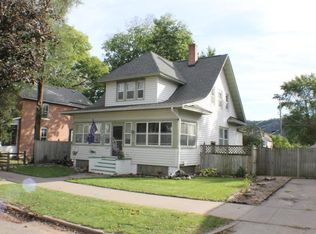 213 9th St E, Winona, MN 55987