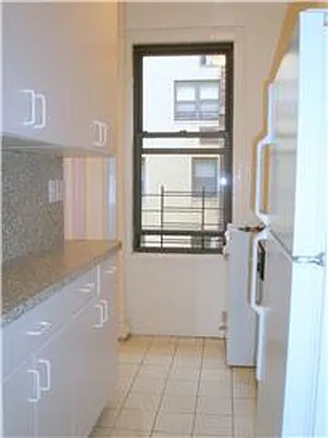 Rented by Akam Sales and Brokerage | media 17