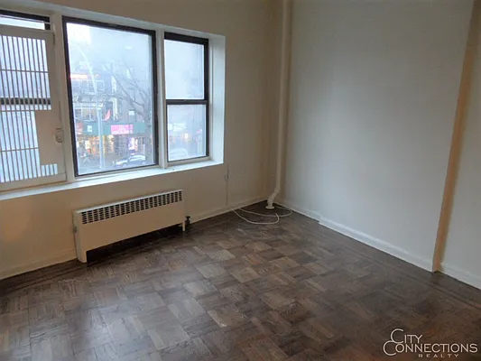 Rented by City Connections Realty | media 1