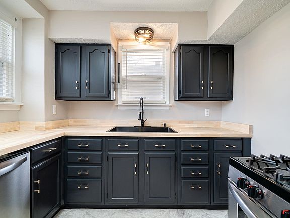 4th image of 1208 Whitney Blvd